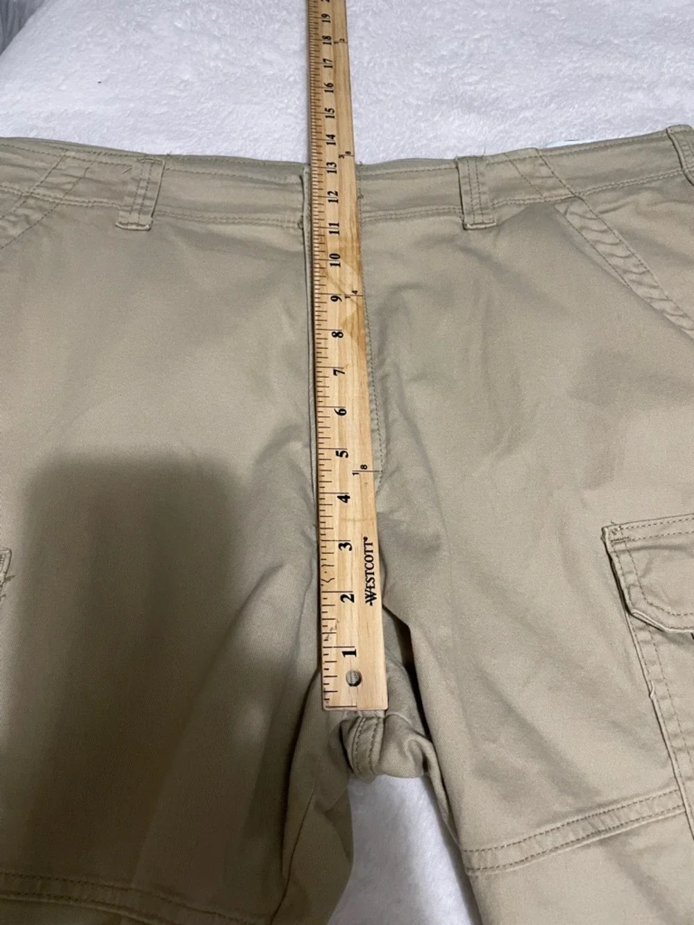 Wrangler Men's Stretch Cargo Shorts in Khaki Sz 40